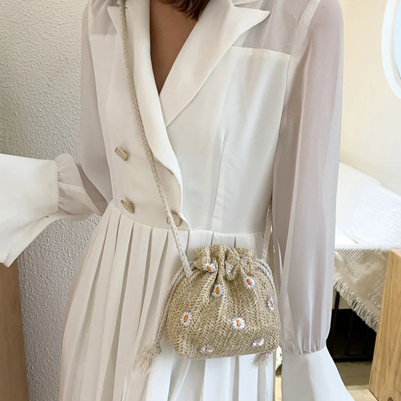 Straw Weave Bucket Bags Rattan Women Summer Beach Shoulder Bags Handbags Totes Casual Handbags Retro Mini Shoulder Messenger Bag