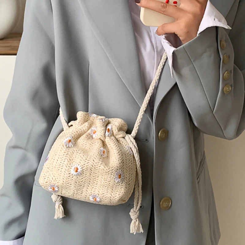 Straw Weave Bucket Bags Rattan Women Summer Beach Shoulder Bags Handbags Totes Casual Handbags Retro Mini Shoulder Messenger Bag