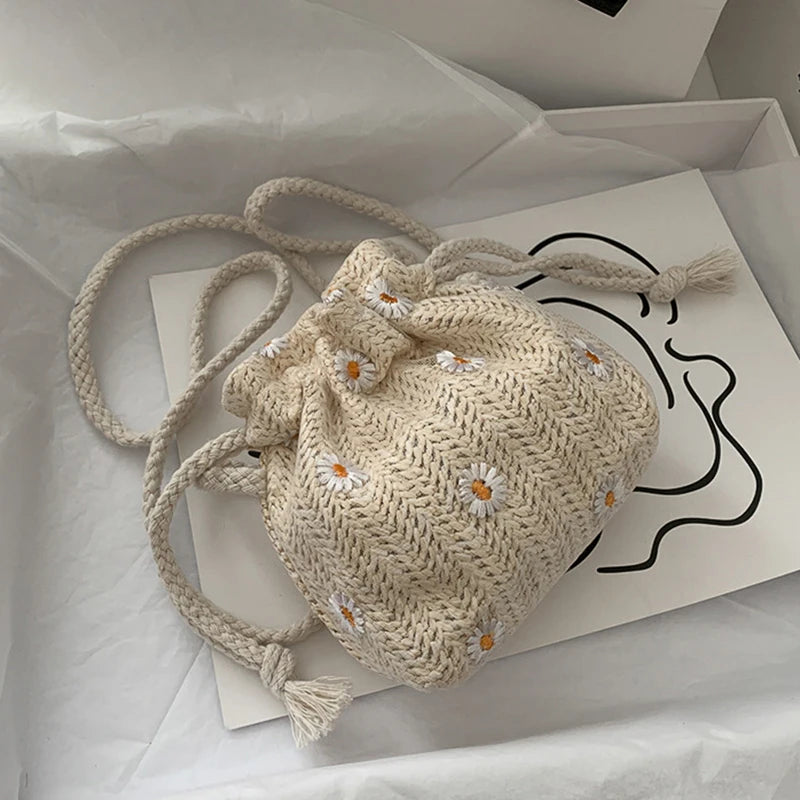 Straw Weave Bucket Bags Rattan Women Summer Beach Shoulder Bags Handbags Totes Casual Handbags Retro Mini Shoulder Messenger Bag
