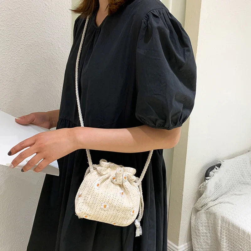 Straw Weave Bucket Bags Rattan Women Summer Beach Shoulder Bags Handbags Totes Casual Handbags Retro Mini Shoulder Messenger Bag