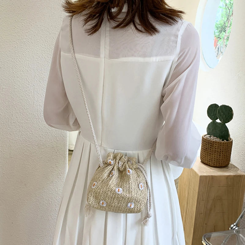 Straw Weave Bucket Bags Rattan Women Summer Beach Shoulder Bags Handbags Totes Casual Handbags Retro Mini Shoulder Messenger Bag