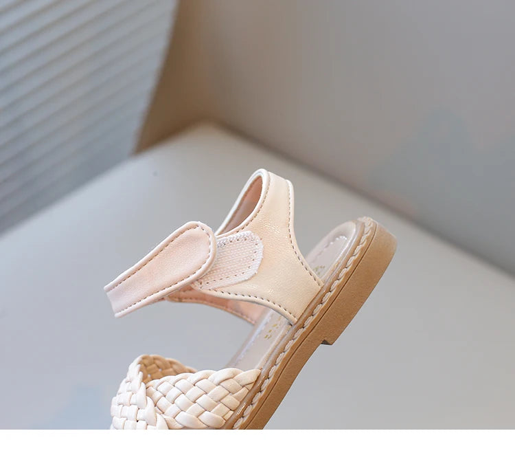Toddlers Girls Sandals Kids Princess Beach Shoes 2024 Brand New Cross Tied Weave Style Fashion Children Summer Sandals Soft Cute