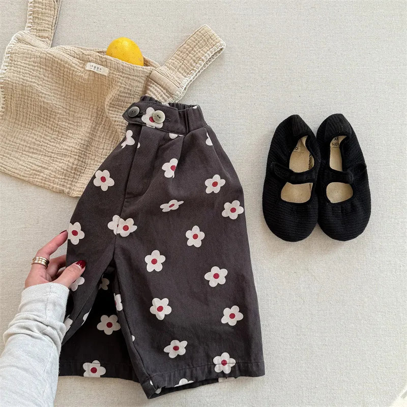 Children Girls Flower Pant Cotton Printed Loose Cropped Pant Fot Baby Girl Ins Toddler Girl Mosquito-proof Pant Kids Girl Shorts