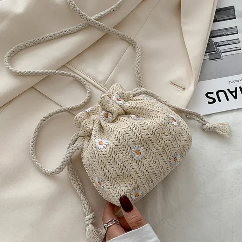 Straw Weave Bucket Bags Rattan Women Summer Beach Shoulder Bags Handbags Totes Casual Handbags Retro Mini Shoulder Messenger Bag