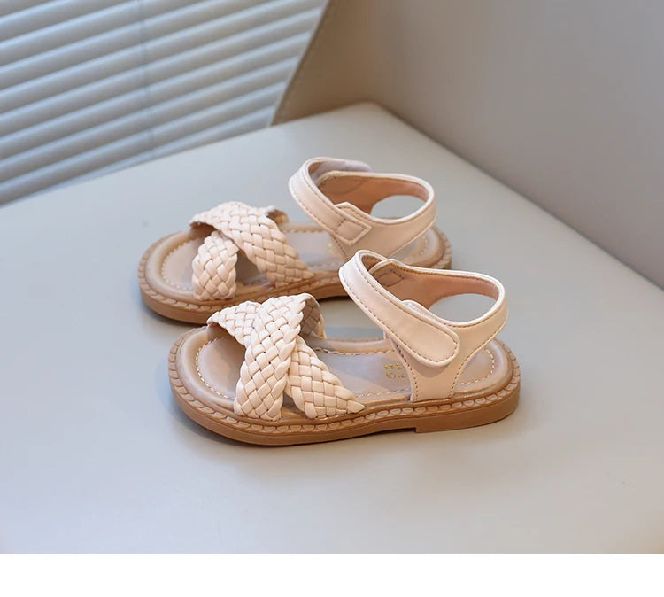 Toddlers Girls Sandals Kids Princess Beach Shoes 2024 Brand New Cross Tied Weave Style Fashion Children Summer Sandals Soft Cute