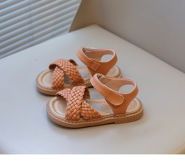 Toddlers Girls Sandals Kids Princess Beach Shoes 2024 Brand New Cross Tied Weave Style Fashion Children Summer Sandals Soft Cute