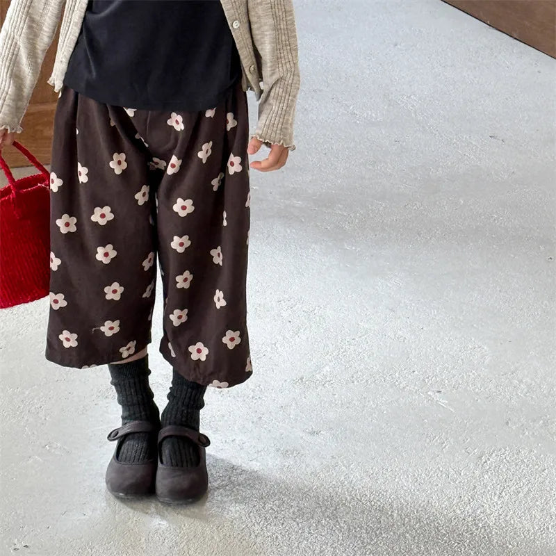 Children Girls Flower Pant Cotton Printed Loose Cropped Pant Fot Baby Girl Ins Toddler Girl Mosquito-proof Pant Kids Girl Shorts