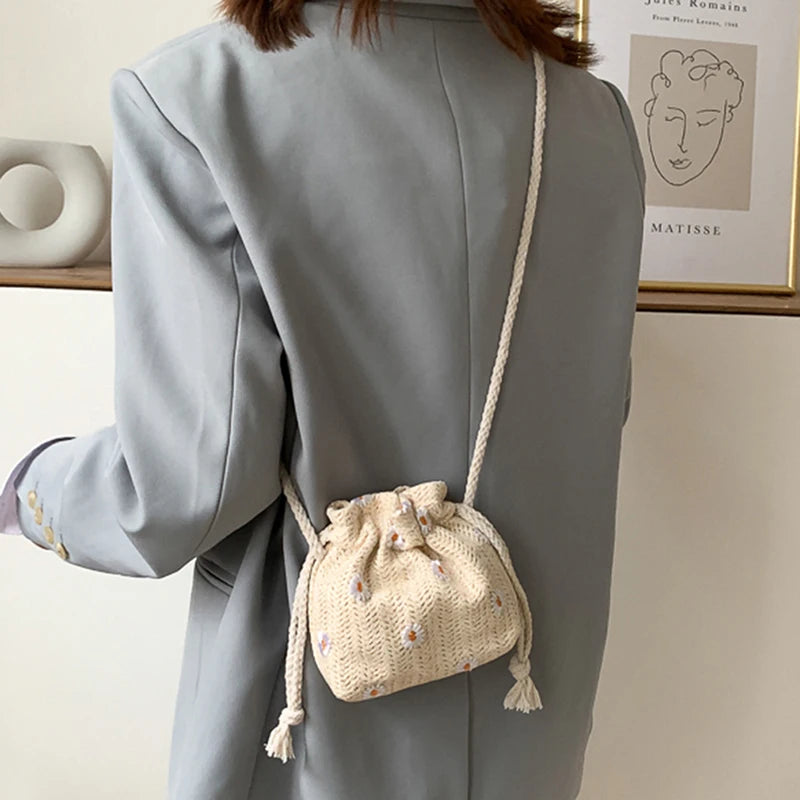 Straw Weave Bucket Bags Rattan Women Summer Beach Shoulder Bags Handbags Totes Casual Handbags Retro Mini Shoulder Messenger Bag