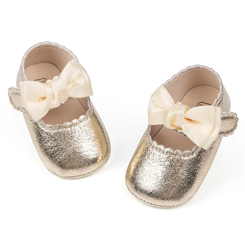 Adorable Baby Girls Moccasins with Sweet Bow Detail Soft Sole Shoes Prewalker Anti-Slip First Walker Shoes for Infants