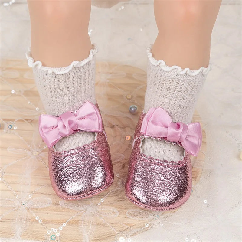 Adorable Baby Girls Moccasins with Sweet Bow Detail Soft Sole Shoes Prewalker Anti-Slip First Walker Shoes for Infants