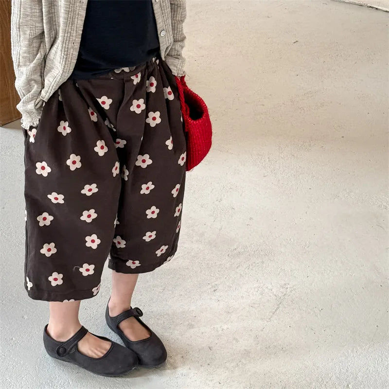 Children Girls Flower Pant Cotton Printed Loose Cropped Pant Fot Baby Girl Ins Toddler Girl Mosquito-proof Pant Kids Girl Shorts