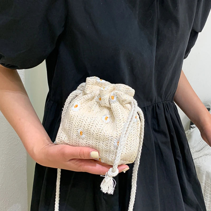 Straw Weave Bucket Bags Rattan Women Summer Beach Shoulder Bags Handbags Totes Casual Handbags Retro Mini Shoulder Messenger Bag
