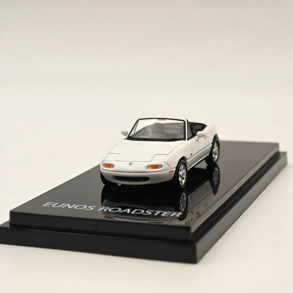 1/64 Hobby JAPAN For EUNOS ROADSTER NA6CE WITH TONNEAU COVER White HJ642025AW Diecast Models Car Limited Collection Toys Gift