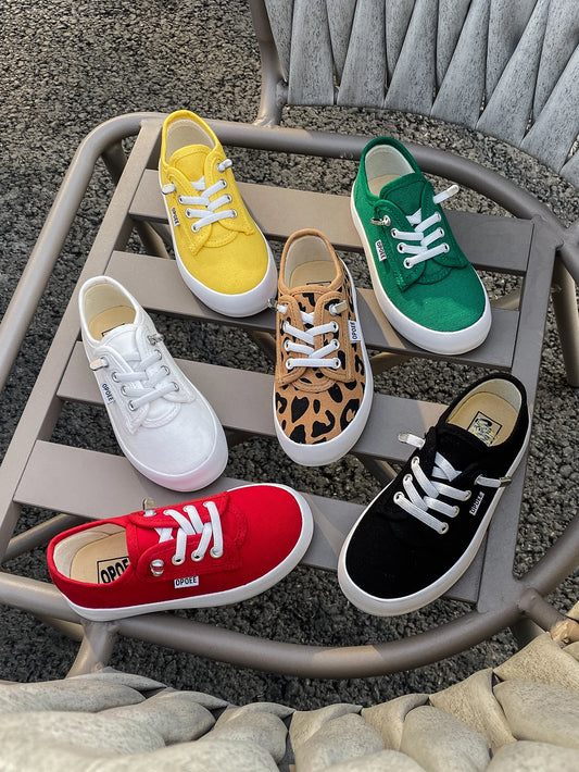 White cloth shoes baby white shoes middle sneakers children's canvas shoes Spring and autumn simple boy and girl